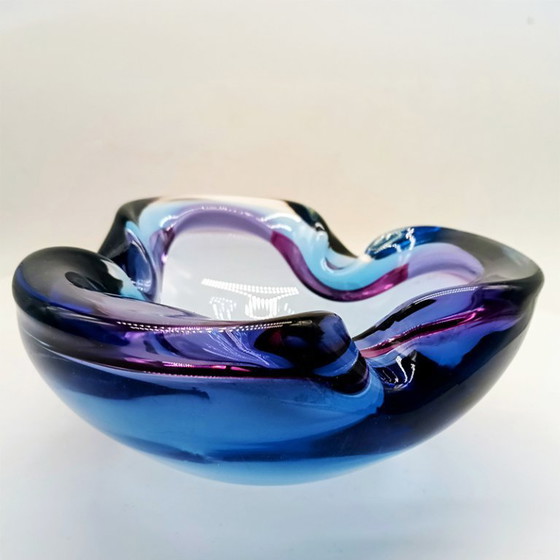 Image 1 of 1960s Big Ashtray or Catch-all in Murano Glass by Flavio Poli for Seguso. 16 cm. Made in Italy.
