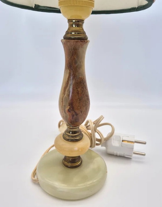 Image 1 of Lampada da tavolo vintage in marmo verde marrone e ottone - Illuminazione unica e retrò