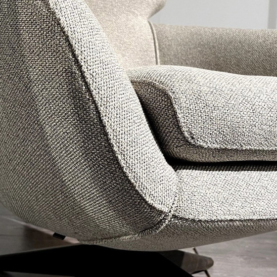 Image 1 of LEOLUX - FAUTEUIL PIVOTANT LLOYD