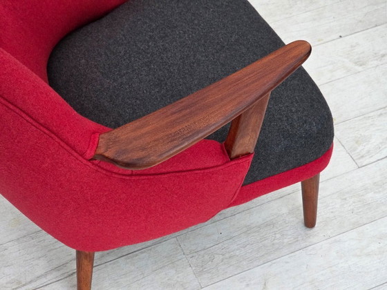 Image 1 of Fauteuil de conception danoise des années 1960, retapissé en laine d'ameublement.