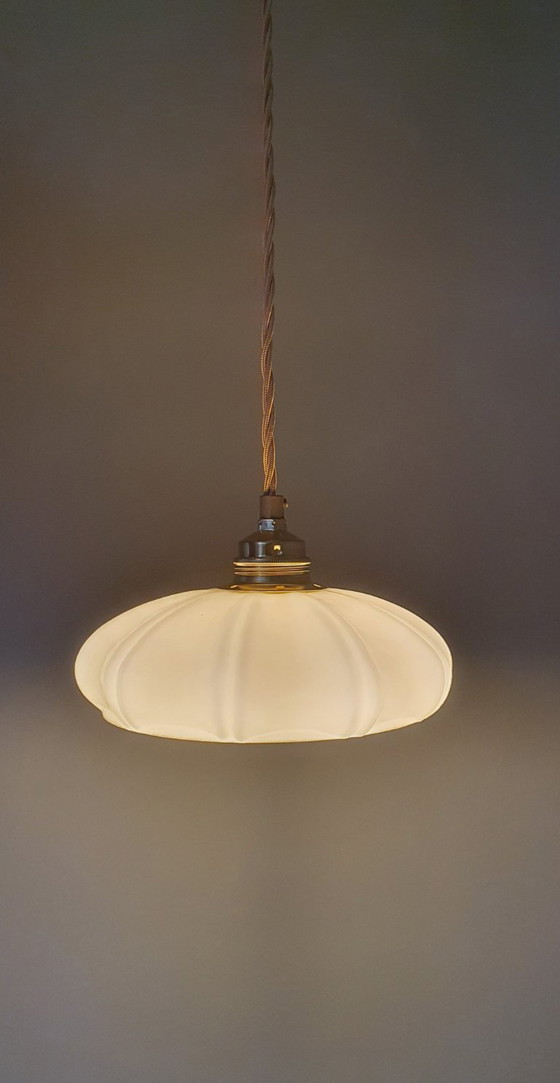 Image 1 of Set (2) vintage opaline hanglampen - pastel kleur  