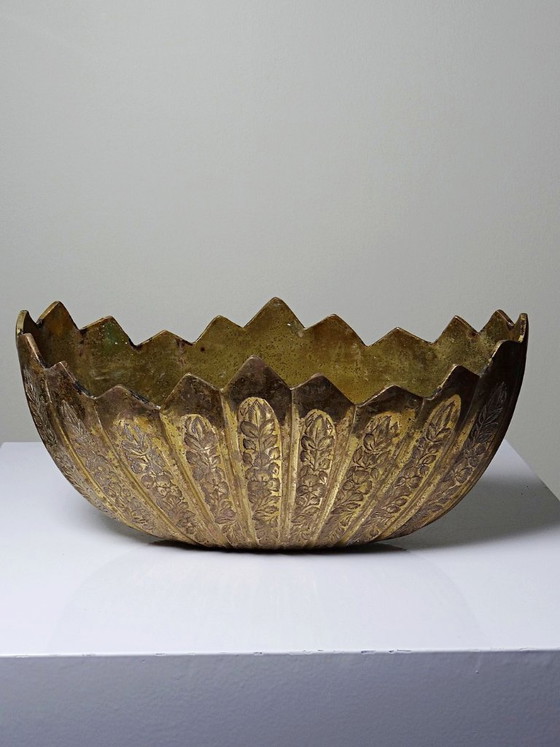Antique Indian planter in engraved brass, circa 1920-1940 – Artisanat, Decorative Objects (photo 4 of 13)