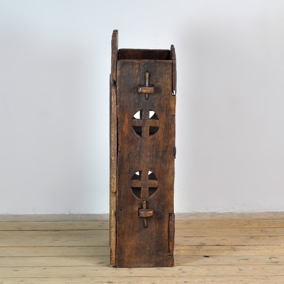 Cabinet d'art populaire roumain, vers 1950 – Meubles de rangement, Wood (photo 4 of 11)