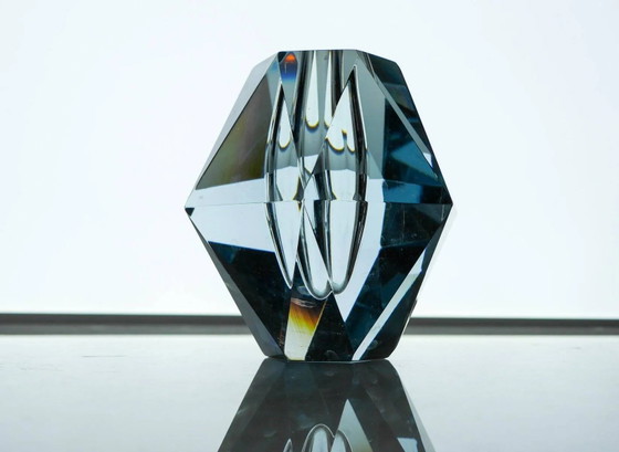 Image 1 of Diamond-shaped crystal vase from Strömbergshyttan