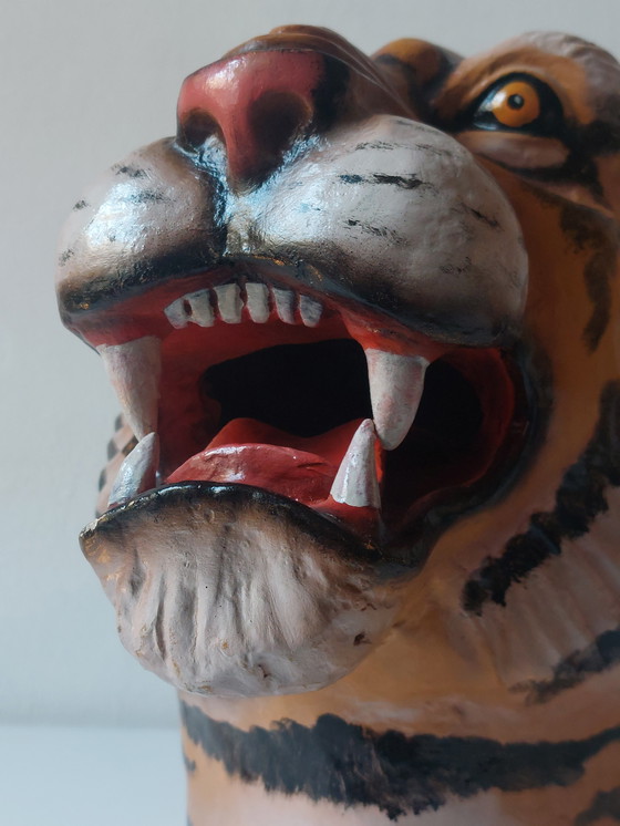 Image 1 of Ancien masque de tigre en papier mâché peint à la main, accessoire de théâtre pour enfants