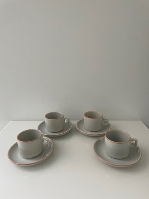 4x tazas y platillos de diseño holandés Driehoek Huizen