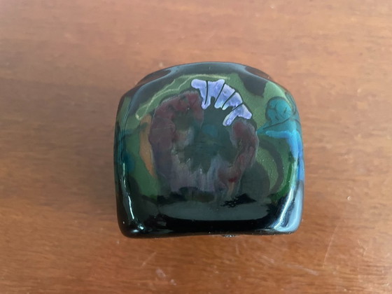 Image 1 of Arnhemsche Fayencefabriek - Zwei quadratische Kerzenständer aus glänzendem Steingut im Jugendstil