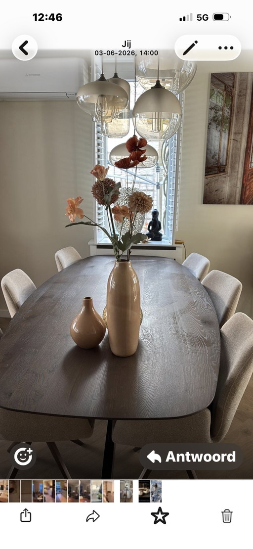 Prachtige chiqe grote eettafel met matrix poot 
