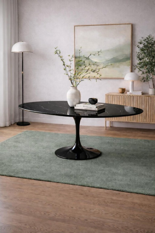 Knoll: Mesa de comedor ovalada Saarinen