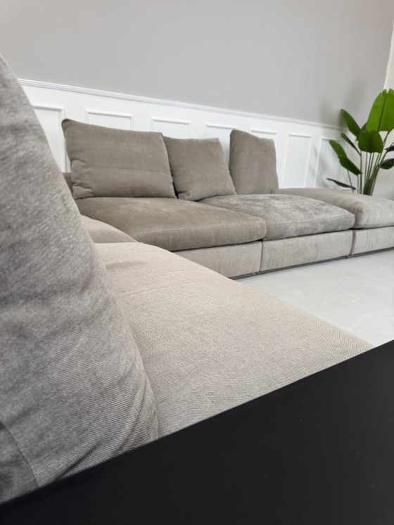Image 1 of Flexform Groundpiece sofá de diseño de tela gris barro sofá esquinero