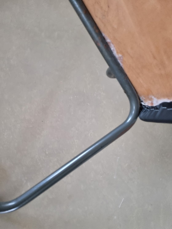 Image 1 of Sedia con telaio tubolare e base a slitta