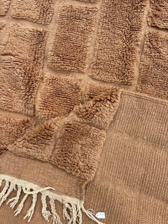 Nieuw modern Marokkaans Mrirt-tapijt 200x300 cm – Wolstructuur – Handgemaakt in Marokko – leslosanges (photo 8 of 10)