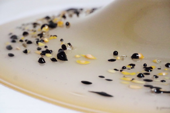 Image 1 of Large Hand-Blown Art Glass Plate by Henry Dean 45cm