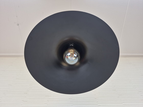 Image 1 of Heksenhoed lamp zwart metaal. Vintage hanglamp jaren 60.