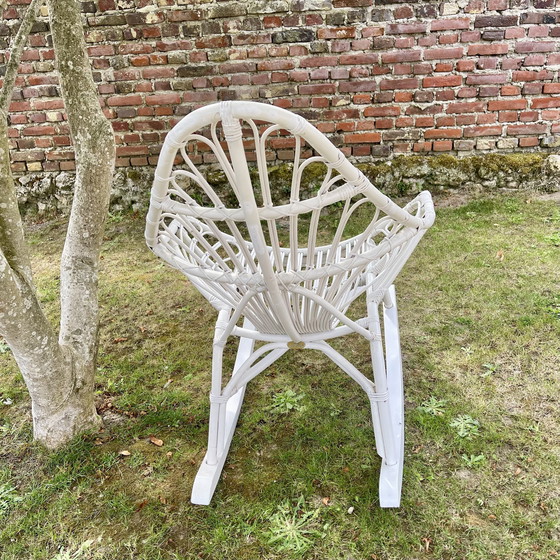 Image 1 of sedia a dondolo in rattan