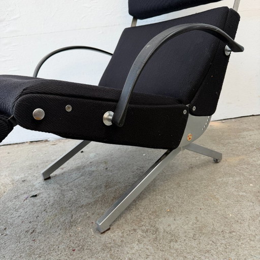 Poltrona Tecno P40 - Struttura in metallo, rivestimento nero – fauteuils, Textile (photo 2 of 13)