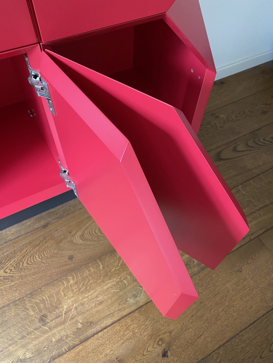 Image 1 of Mueble estilo Memphis 4 bloques rojos sueltos 40x40x40 cm