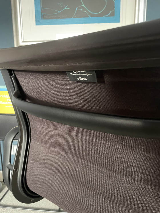 Image 1 of Vitra eames bureaustoel EA118