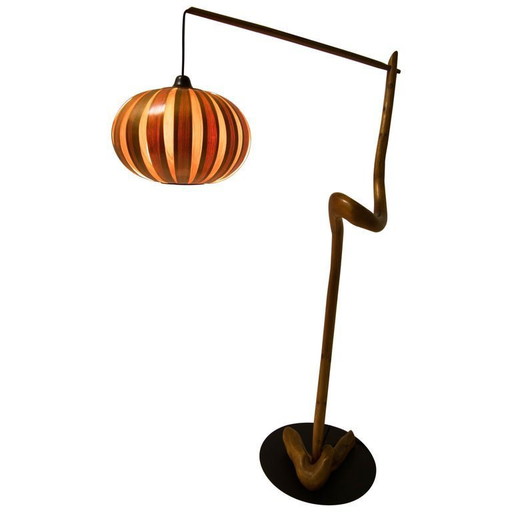 Skulpturale Stehlampe aus Holz und Furnier im Stil der Mid-Century-Moderne der 1960er Jahre.