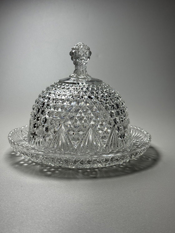 Image 1 of Campana para queso/mantequilla de vidrio prensado estilo Art Déco – Verreries de Scailmont, Bélgica, década de 1930