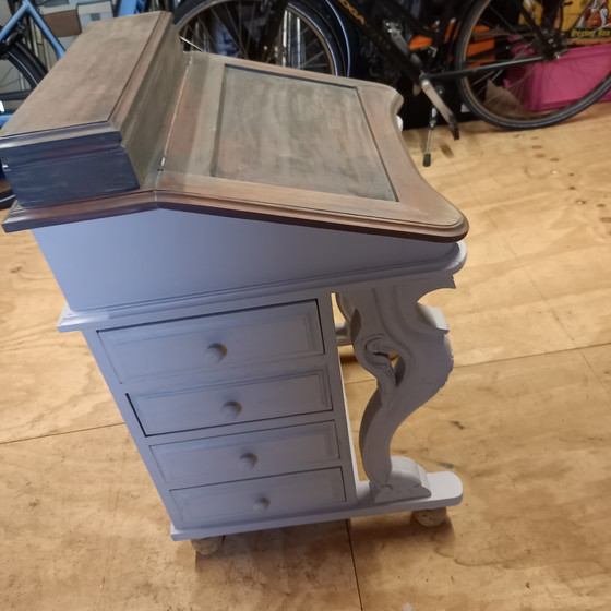 Image 1 of Desk with hinged lid needs to be refurbished