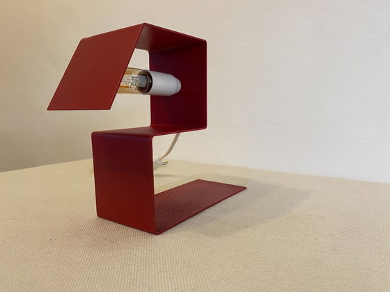 Lampe de table vintage géométrique en métal rouge, années 1970 – Metal (photo 6 of 11)