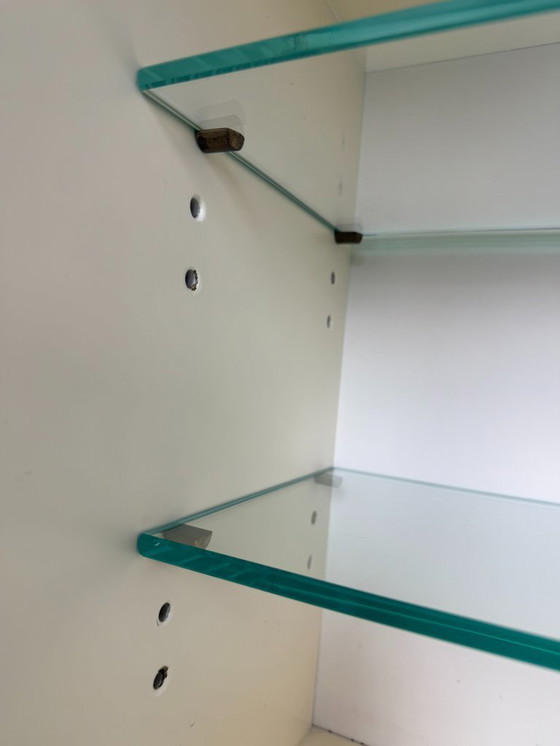 Image 1 of Florence Knoll für Knoll, Hängeschrank aus Walnussholz, Modell 123 W-1, 1947