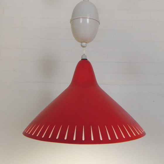 Image 1 of Lampada a sospensione Hala di H. Busquet con paralume rosso e sistema di carica manuale, anni '50.