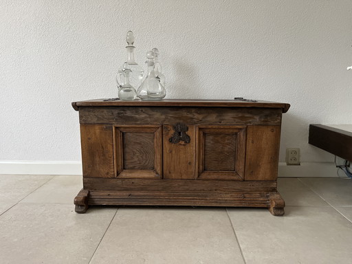 Antieke Dekenkist Eikenhout