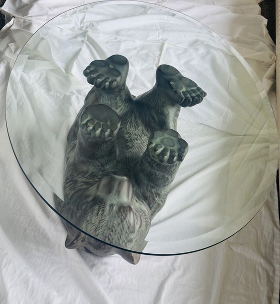 Image 1 of Table basse en verre sculpture d'ours
