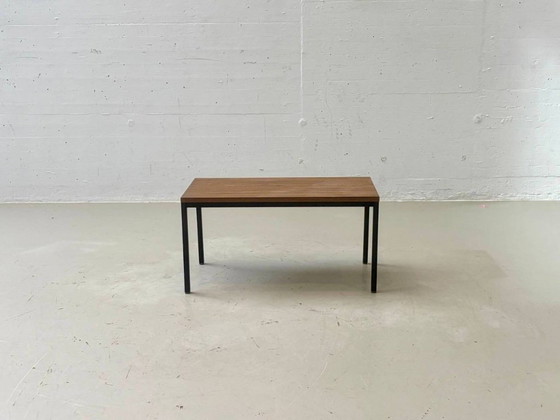 Minimalistische vintage tafel met houtfineer en stalen frame, jaren 80. – Bijzettafels, Wood (photo 3 of 14)