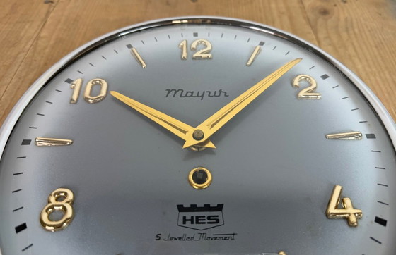 Image 1 of Vintage grijze Indiase mechanische wandklok van HES, jaren 1960.