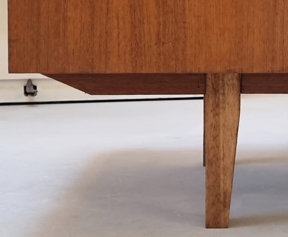 Image 1 of Credenza bassa di metà secolo