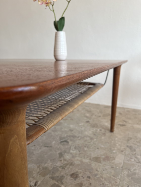 Image 1 of 1x Originele "Gustav Bahus jaren 60" salontafel van teakhout met papieren koordplank, Noorwegen!!