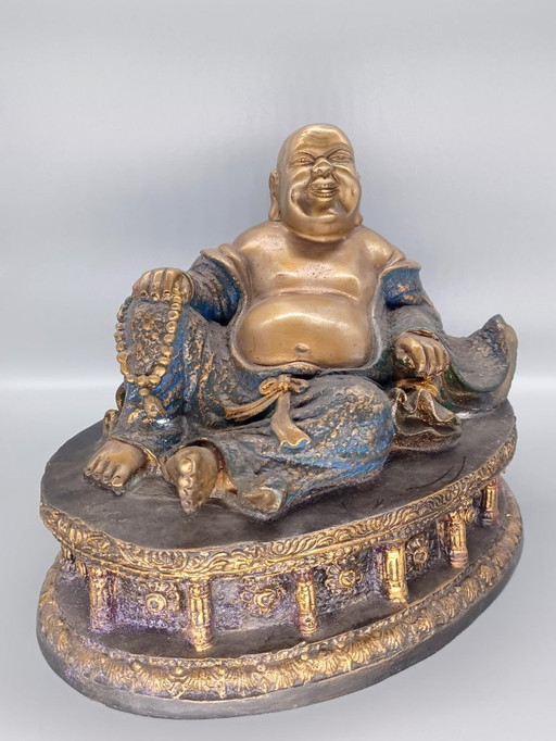 Estatua de bronce de Buda de Asia reclinado en su trono