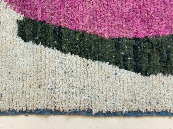 Einzigartiger ecrufarbener Berber-Teppich mit geometrischen Mustern, 250cm x 150cm – Teppiche & Läufer (photo 5 of 11)