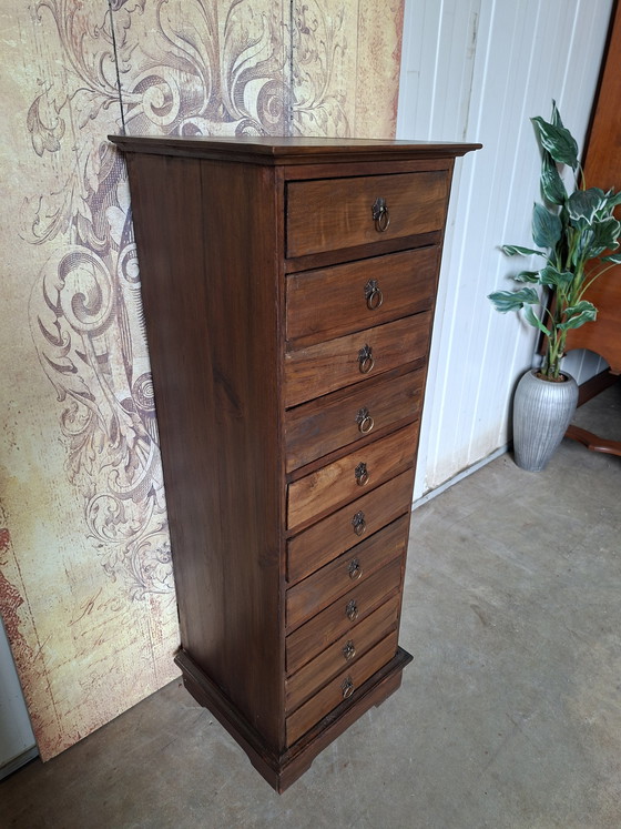 Image 1 of Cómoda de teca, botiquín, archivador, dimensiones: 47 x 42 cm y 135 cm de alto.