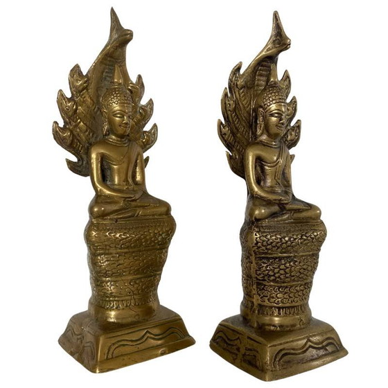 Set Naga Buddha en latón – Sudeste Asiático (lote 181) – Esculturas, Brass (photo 2 of 8)