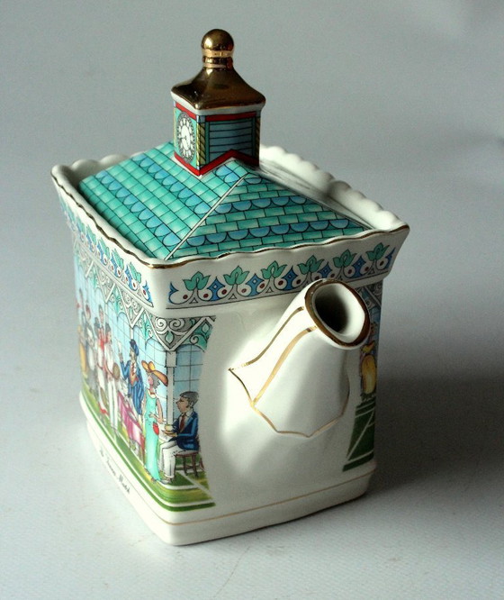 Image 1 of Théière design « Le Match de Tennis » de Sadler, céramique des années 1980