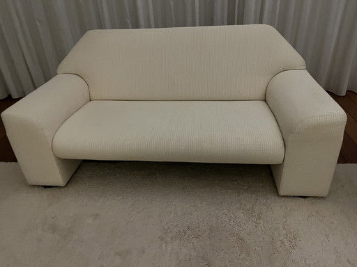 Artifort sofa model 082