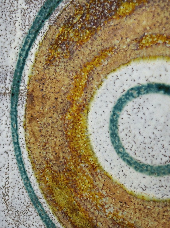 Image 1 of Grande ciotola artistica in ceramica vintage degli anni '50-'60, adatta come decorazione da parete o come fruttiera.