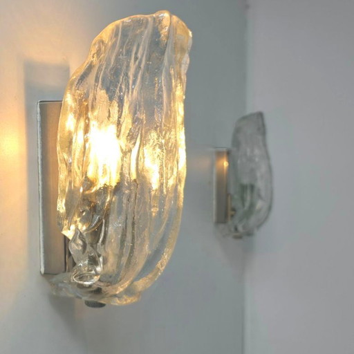 Kalmar Franken Wandlampen aus den 1960er Jahren in Chrom mit wunderschönem Eisglas. Einzigartiges Zweierset.