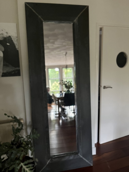Standing mirror