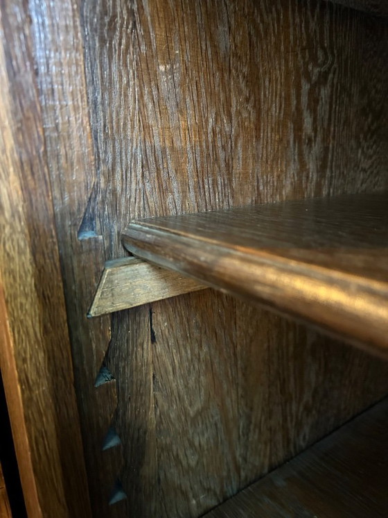 Image 1 of Vecchia libreria/vetrina degli anni '30 con ante in vetro