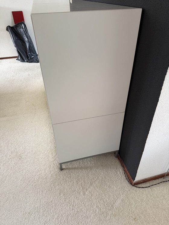 Image 1 of Vetrina Pastoe Vision colore bianco 005, struttura alluminio