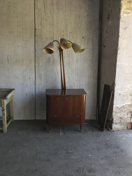 Meuble bar en noyer style Art Déco avec lampe, années 1950 – Laiton (photo 2 of 11)