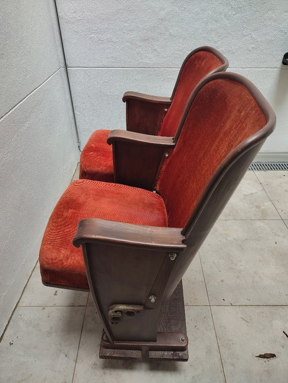 Image 1 of Eleganti poltrone da cinema rosse (set da 2): fascino vintage per il tuo home theater!