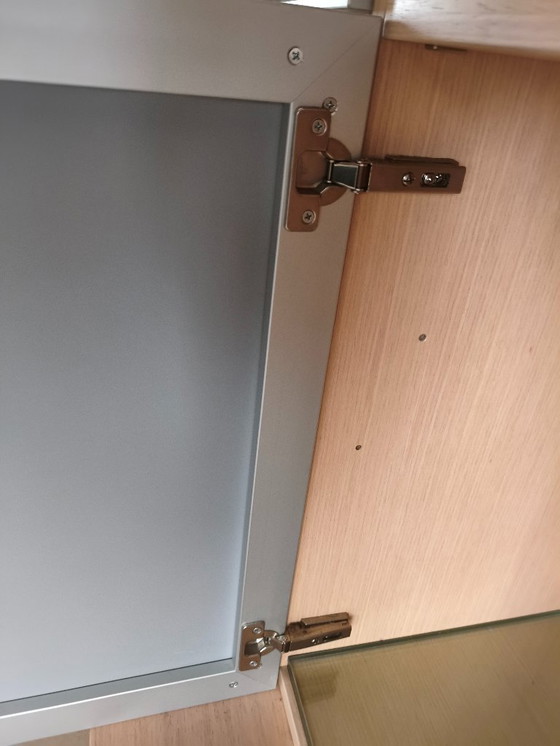 Image 1 of Moderne design opbergkast van hout en glas – 120 cm – In perfecte staat