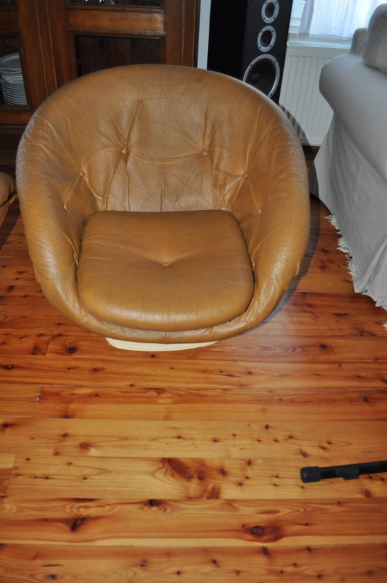 French Plastic Club Chairs by Rafael Raffel, 1970s, Set of 2, Armchairs, Brown (photo 3 of 9)
