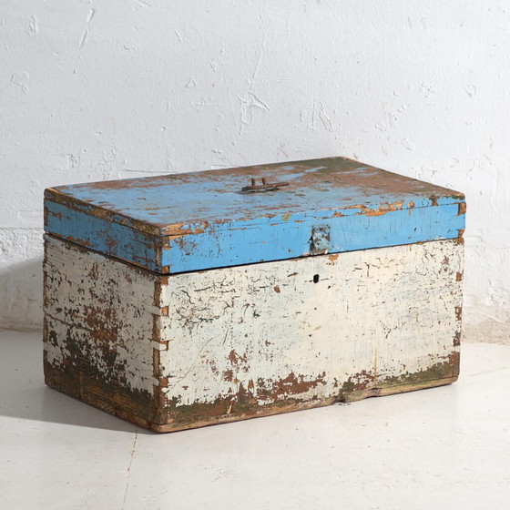 Antique painted small chest in pine wood – Poland, circa 1930 – Chest of drawers, Iron, Rustic (photo 4 of 40)